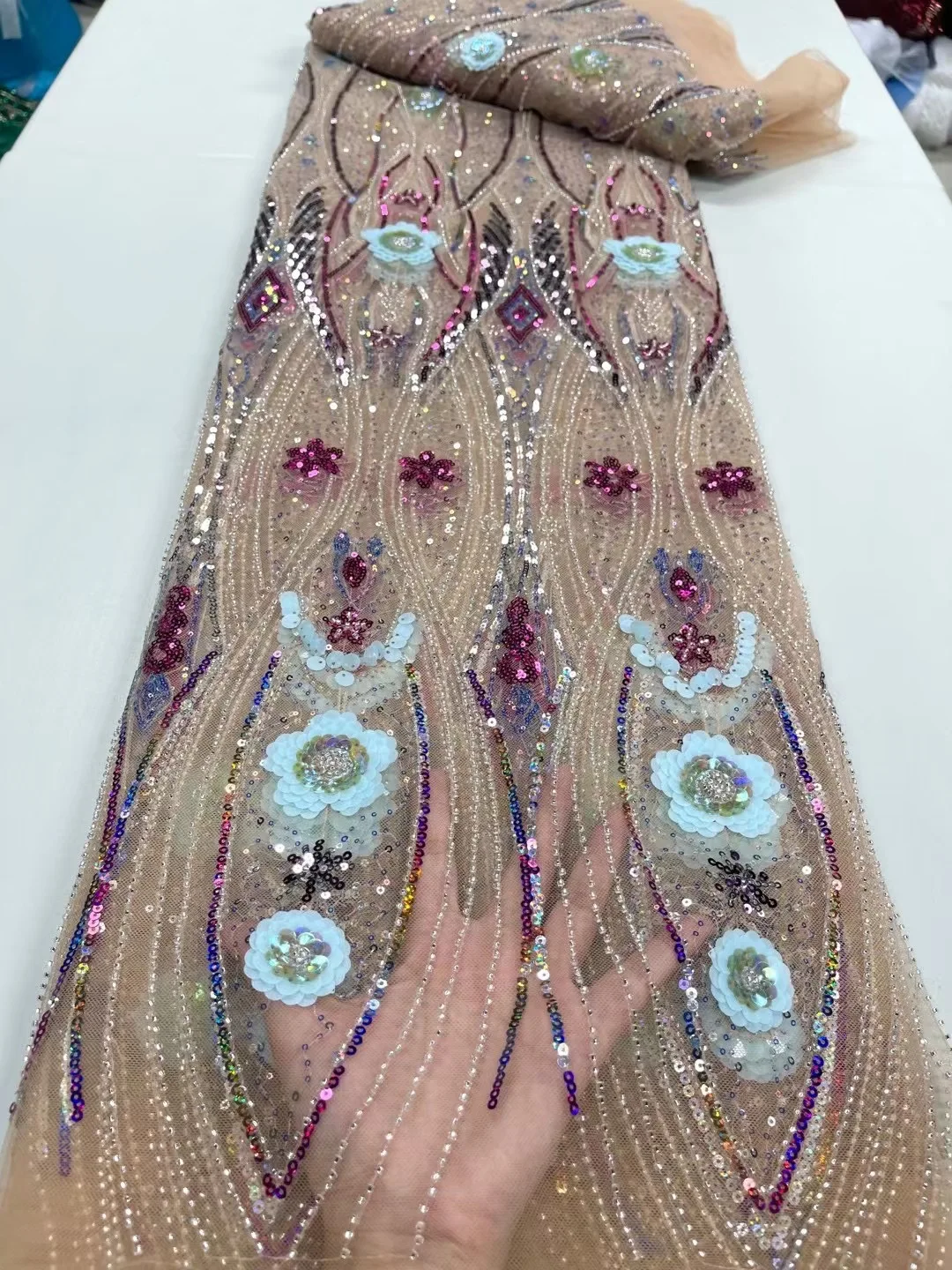 

Новейшая кружевная ткань из бисера высокого качества, африканская кружевная ткань, кружевная ткань из бисера ручной работы для невесты, французское Сетчатое кружево NJ5547