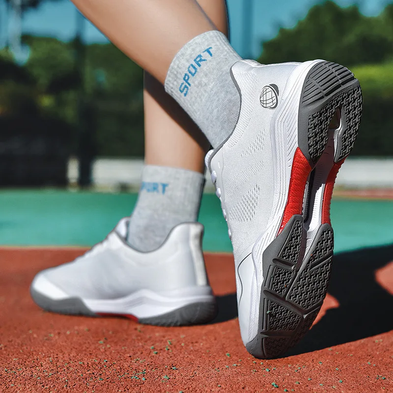 Unisex Professional Badminton Shoes 2022 New Mesh Breathable Carbon Plate Bottom Man and Women Students Lightweight Tennis Shoes