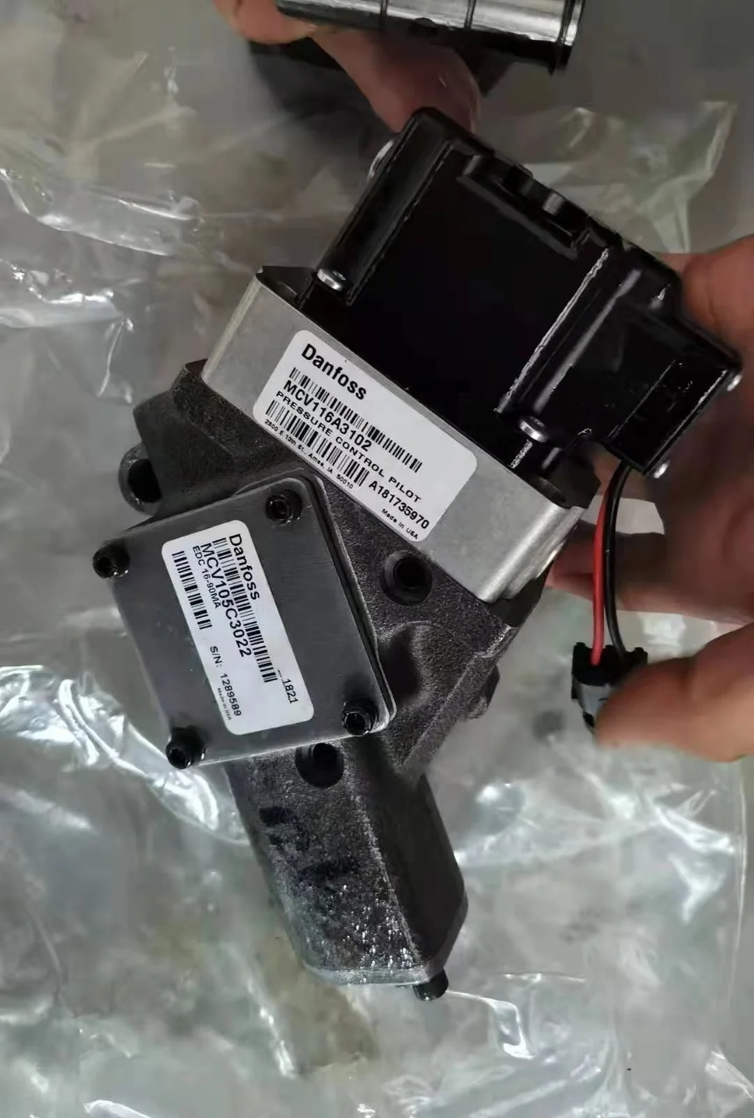 Гидравлический регулирующий клапан SAUER DANFOSS KVE KVEBB0704 MCV MCV116 MCV116G4201 контрольный