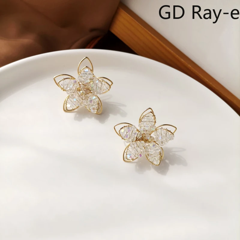 

Korean Flowers Stud Earrings Fairy Women's Summer New Personalized Sweet Knitting Glass Crystyal Earrings Jewelry Lovely1594