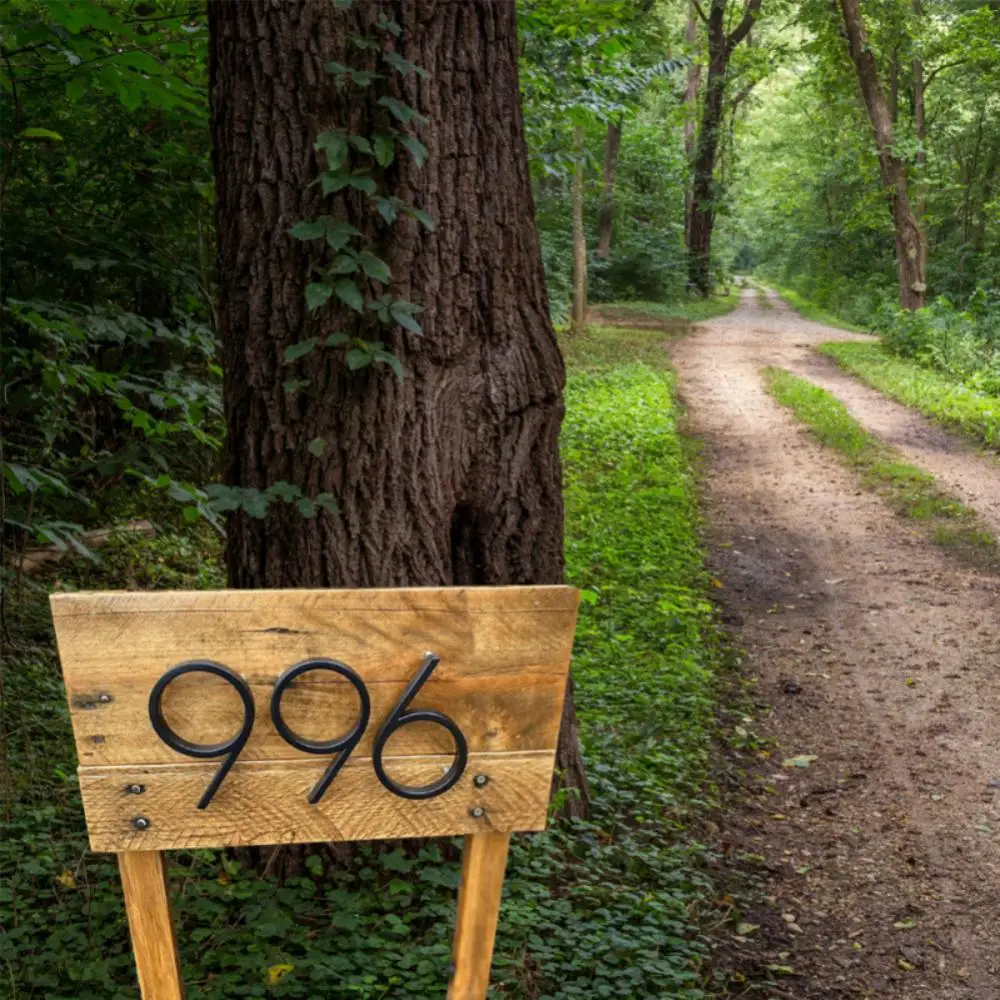 Табличка с номером 125 мм легко установить