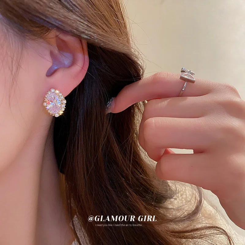 

Fashion Pearl Micro-Encrusted Glass Filled Oval Earrings for Women Personality High-End Light Luxury Earrings 2022 Women Jewelry