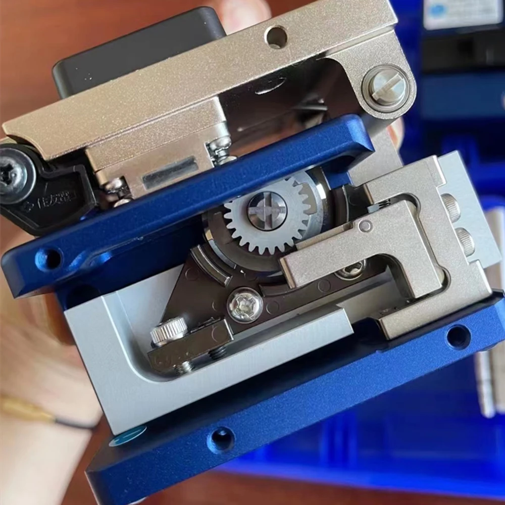 Sumitomo High-Precision FC-6RM Fiber Cleaver FC6RM Cutter Cutting Knife Made in China