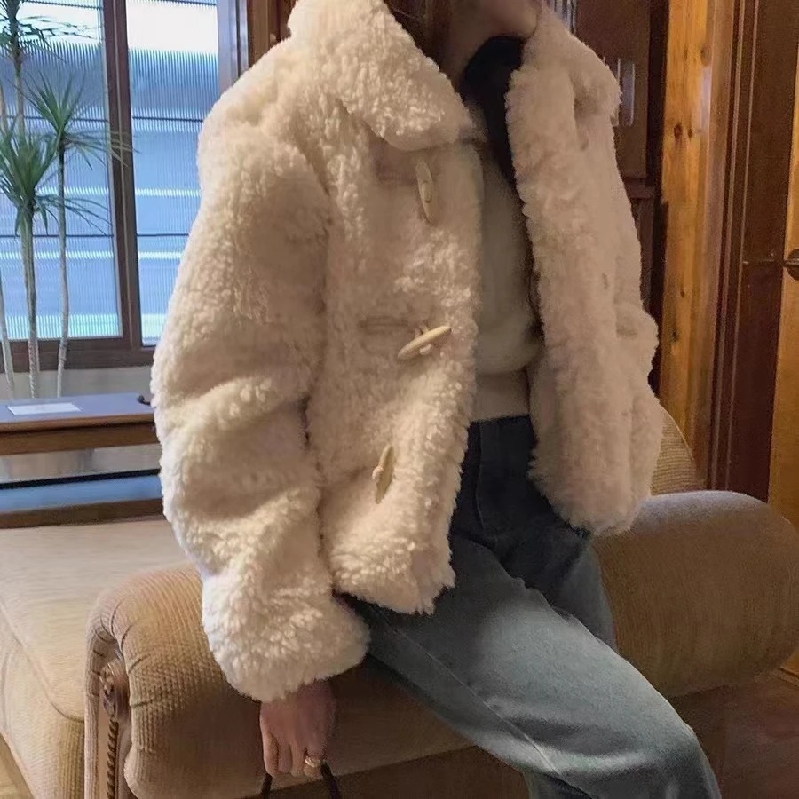 2022 Winter Thicken Short Lamb Fur Coat Jacket Women's Female Horn Buttons Single Breasted Outerwear Warm Overcoat