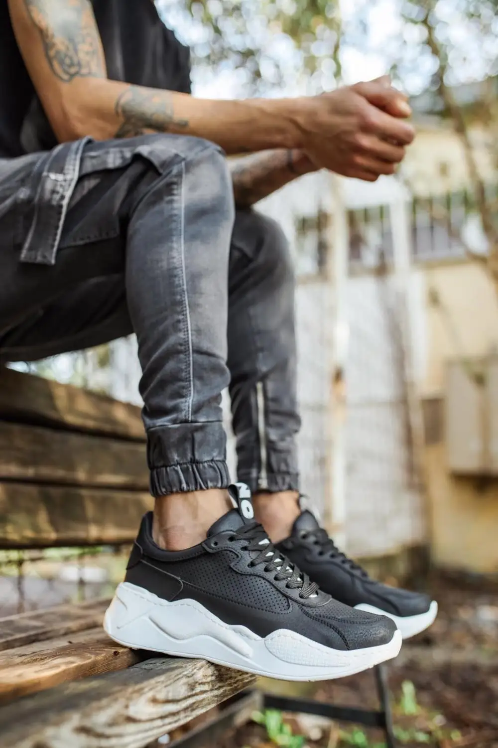 

Knack Sneakers Shoes 606 Black (White Bottom) High Quality Comfortable Orthopedic Stylish Fashion Walking Men 'S Shoes