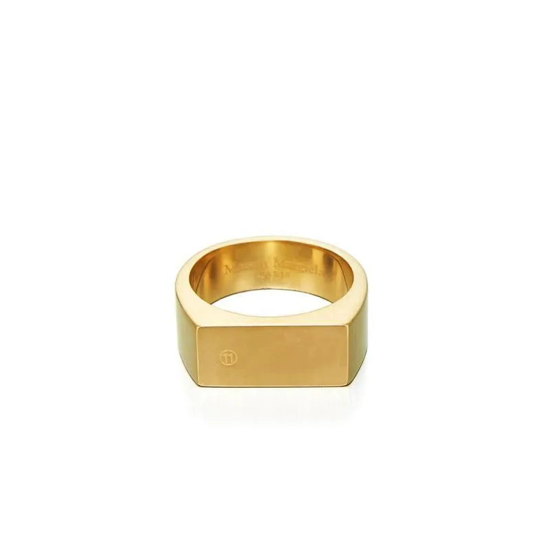 

Maison Margiela Is A Fashionable Design for Men and Women. It Is A Must-have for Men and Women To Wear High-end Jewelry Rings