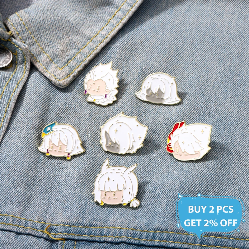 Броши для девочек и мальчиков Genshin с эмалью героями мультфильмов милые белые