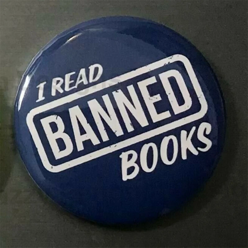 

Я читаю запрещенные книги, булавка, темно-синяя цензура, литературный червяк