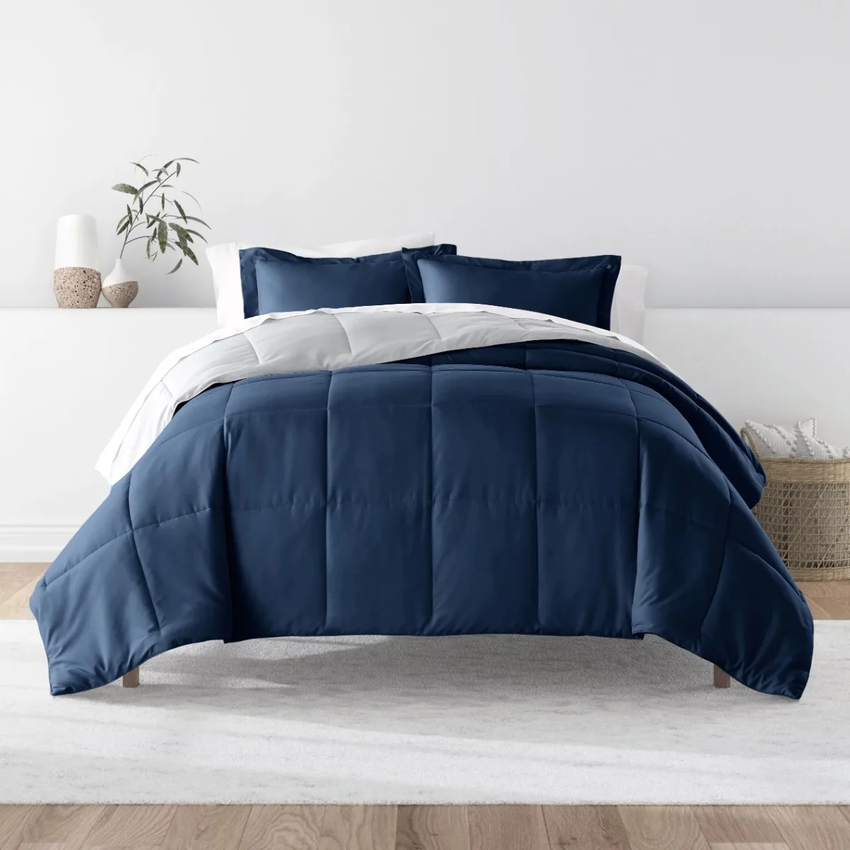 

Noble Linens 3-Piece Navy & Gray Reversible Down Alternative Comforter Set, King/Cal King