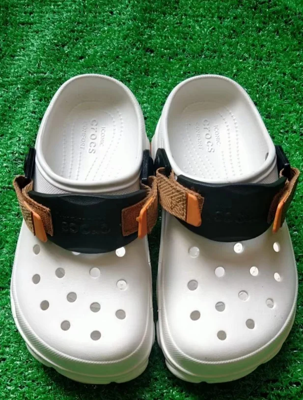 Crocs Unisex Adult Classic Clogs Summer Beach Waterproof Soft Sandals Outdoor Women's Men's Non Slip New Product Sho