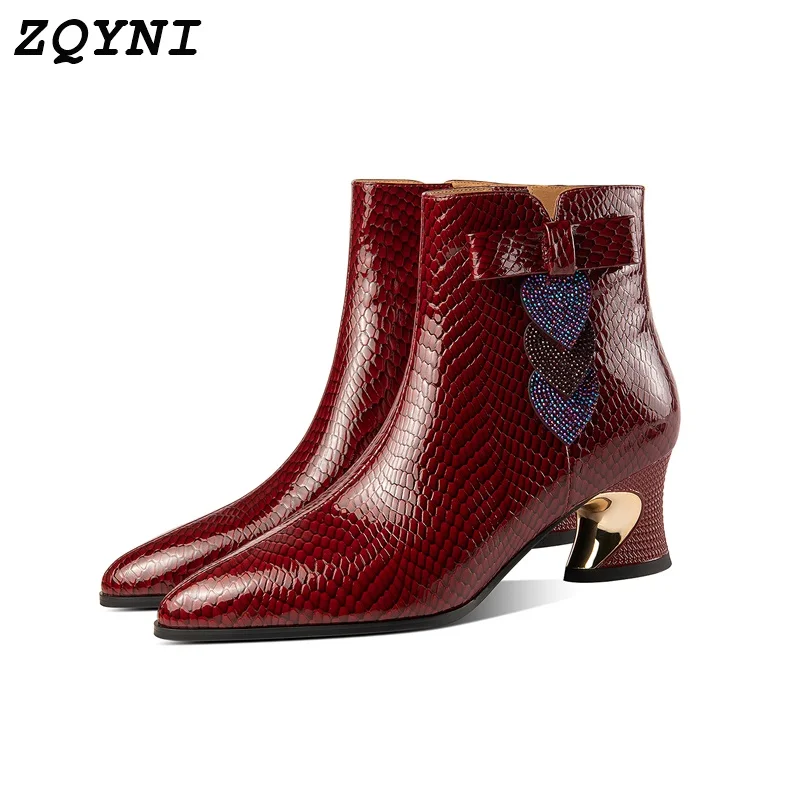 

Elegant and luxurious women's thick medium heel shoes fashionable sexy platform boots red green and black autumn and winter