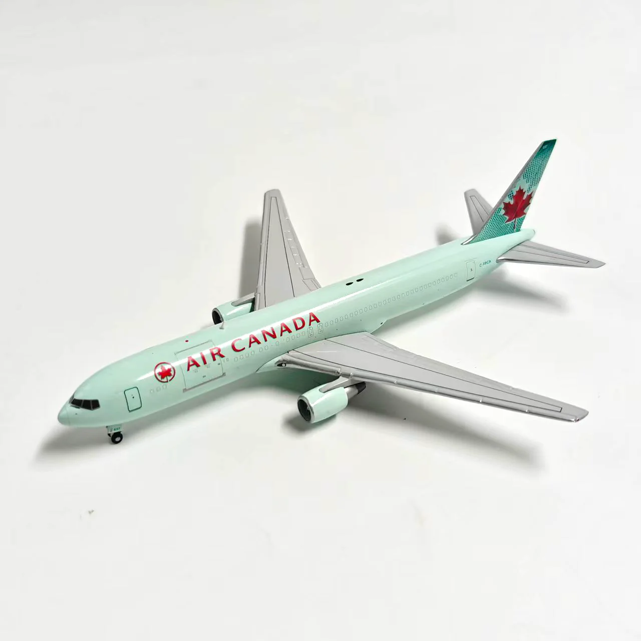 Фото Литая модель самолета JC B767 300 в масштабе 1:400, XX4498 C FPCA, из сплава. №2
