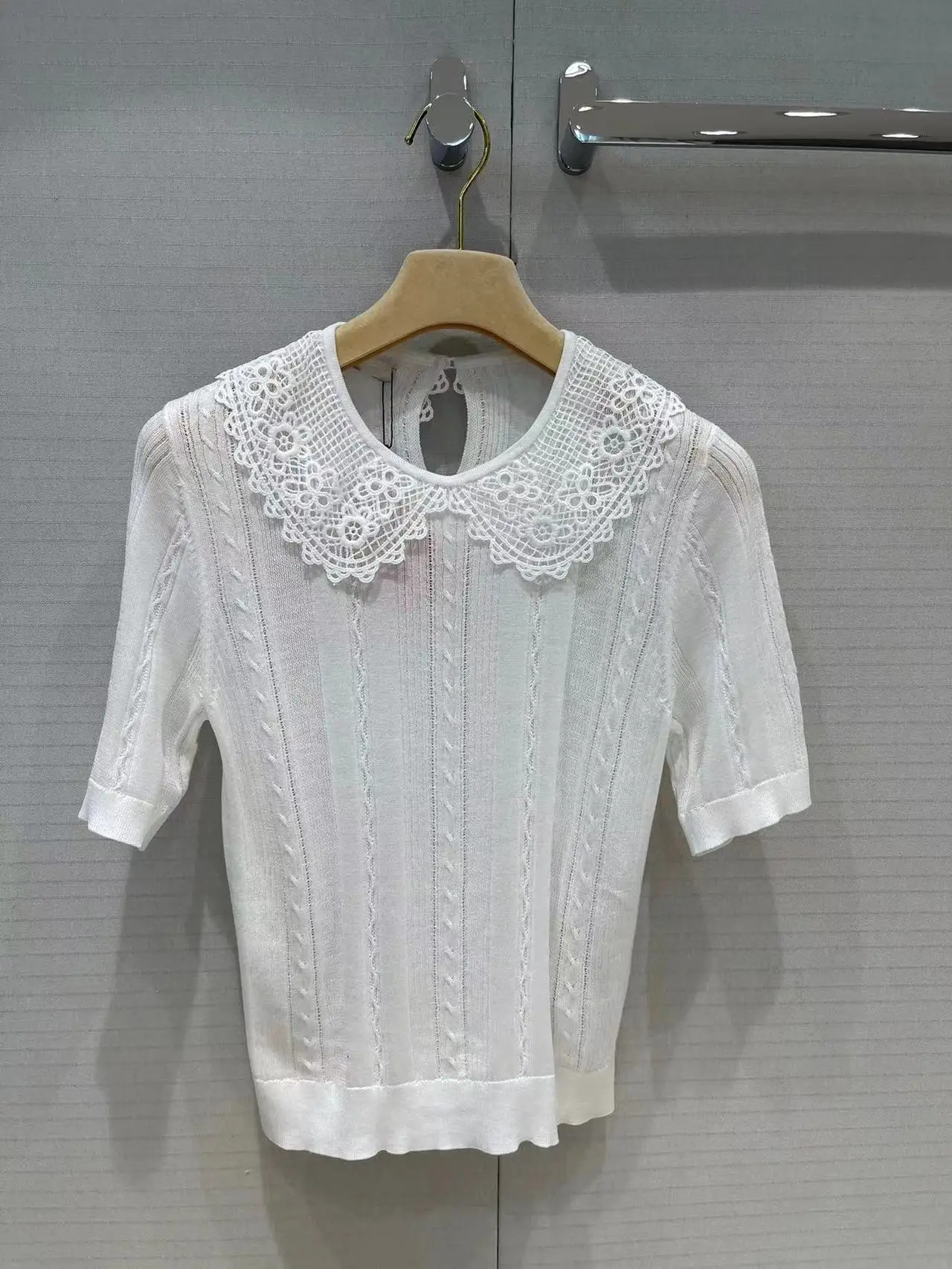 

Fashion Runway 2022 Spring Summer Casual T-shirt Women Jacquard Short Sleeve Knitted White / Black T-Shirts