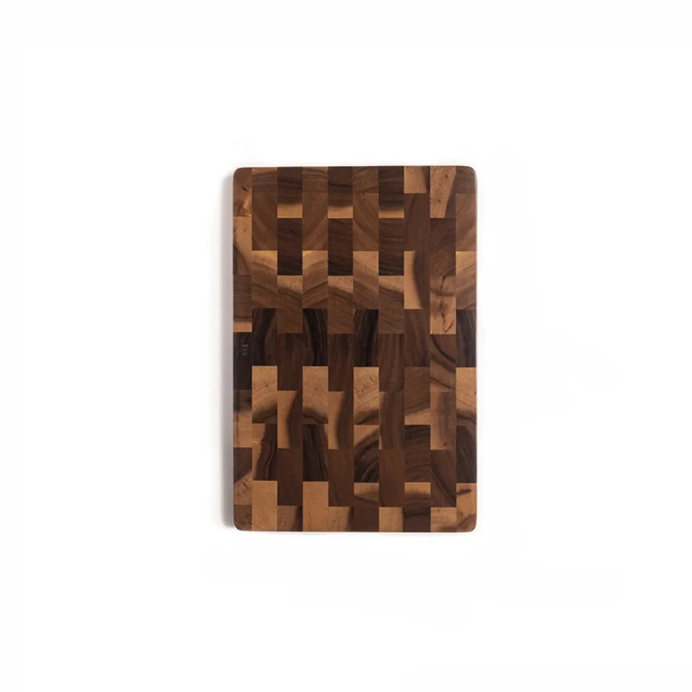 

Разделочная доска из акации