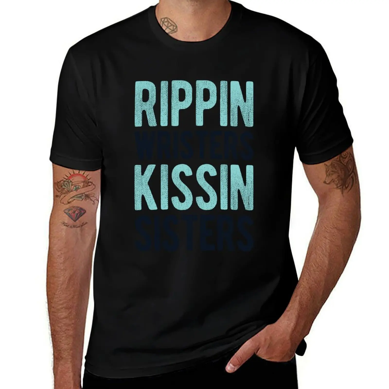 Фото Футболка Rippin' Wristers Kissin' Sisters больших размеров для спортзала и занятий спортом №1