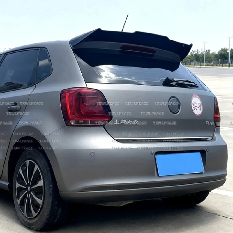 Фото Для Volkswagen VW Polo 6R 2012 - 2018, спойлер на крышу, ABS-пластик, грунтованный цвет, в стиле Бэтмена, задние крылья на багажник. №1