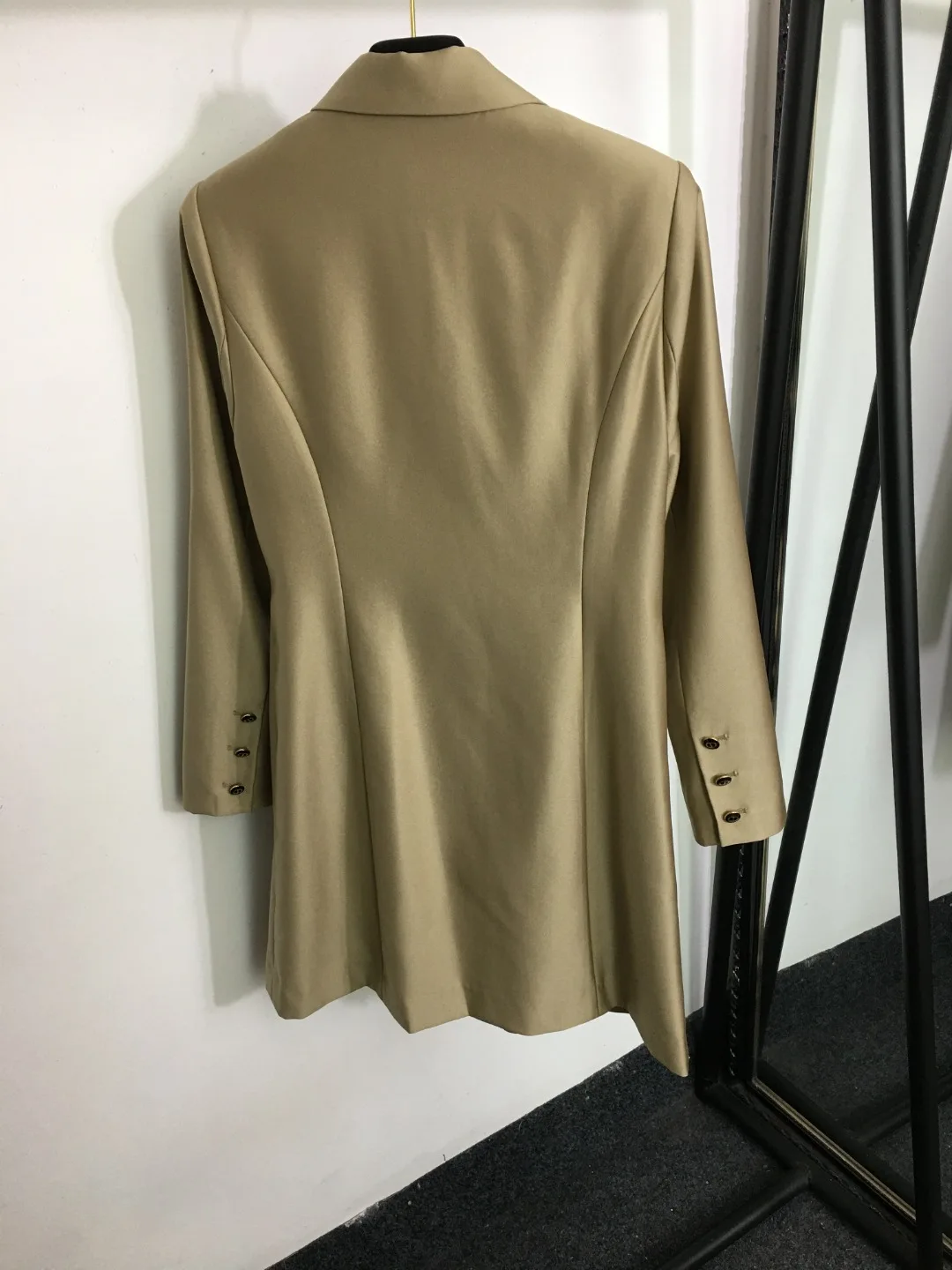 

Осень/Зима 2023, новое одностороннее Плиссированное Платье с принтом букв и пуговицами