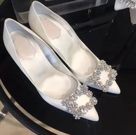 

UVRCOS Crystal Buckle High Heel Shoes Women Pointed Toe White Satin Party Wedding Heels The Bride Rhinestones Pumps Red Silver