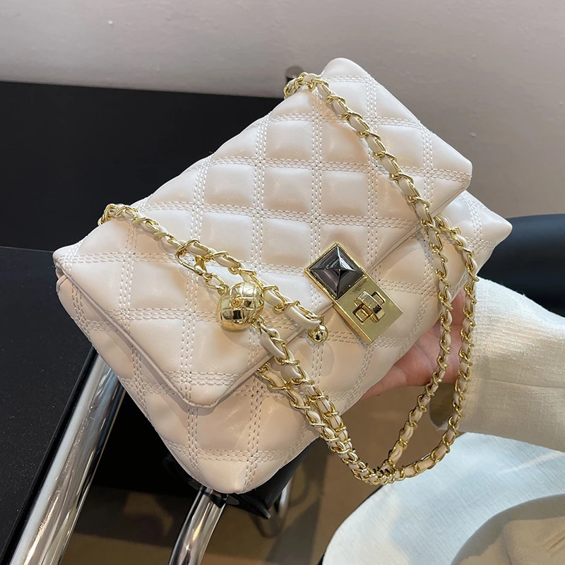 

2022 New Women's Bag Trendy Fashion Diamond Crossbody Small Square Bag High Quality Ladies Chain Shoulder Bag Small Square Bag