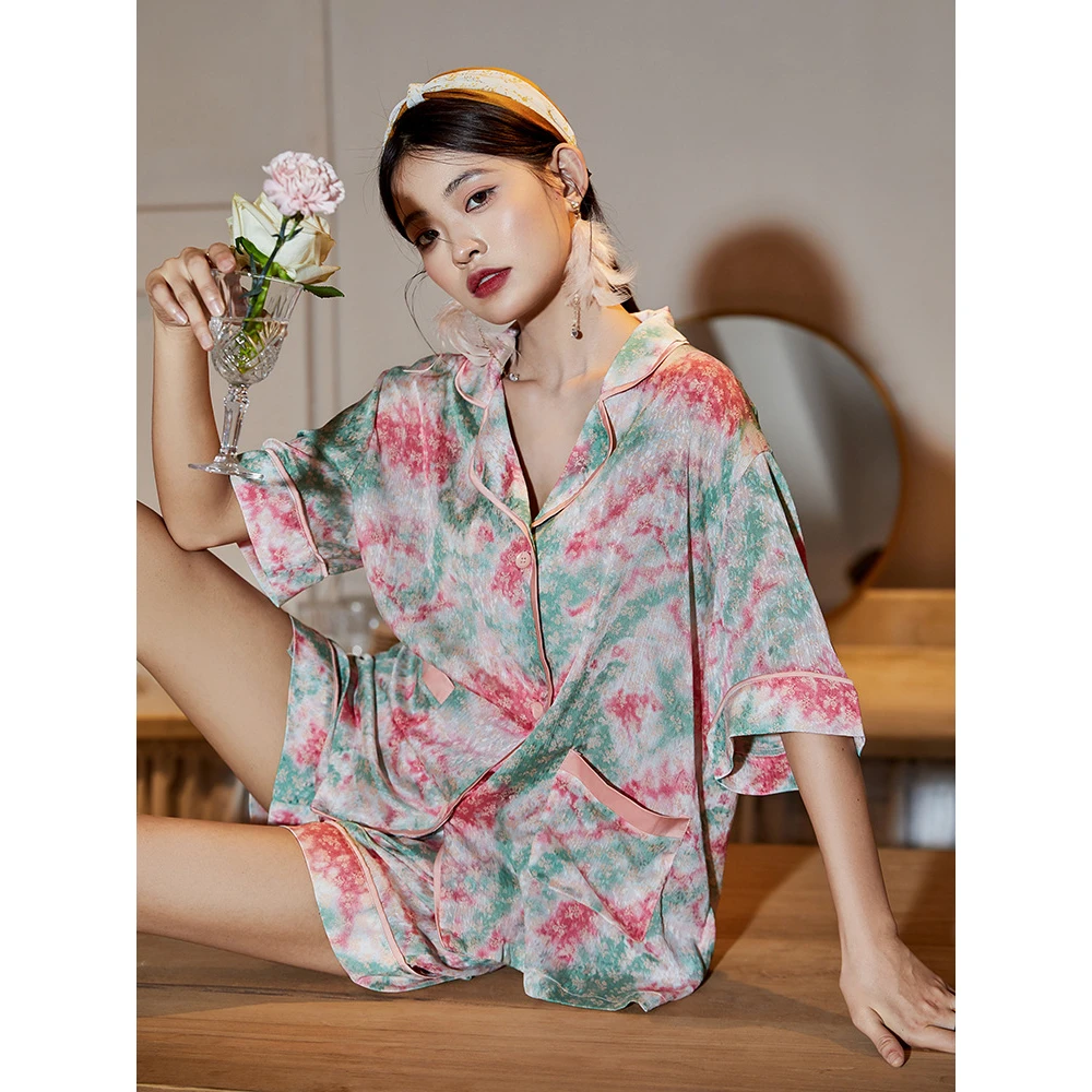 

maison gabrielle 2022 Summmer floral printed pajamas set loungewear sleepwear for women 2 pieces short sleeves silky satin