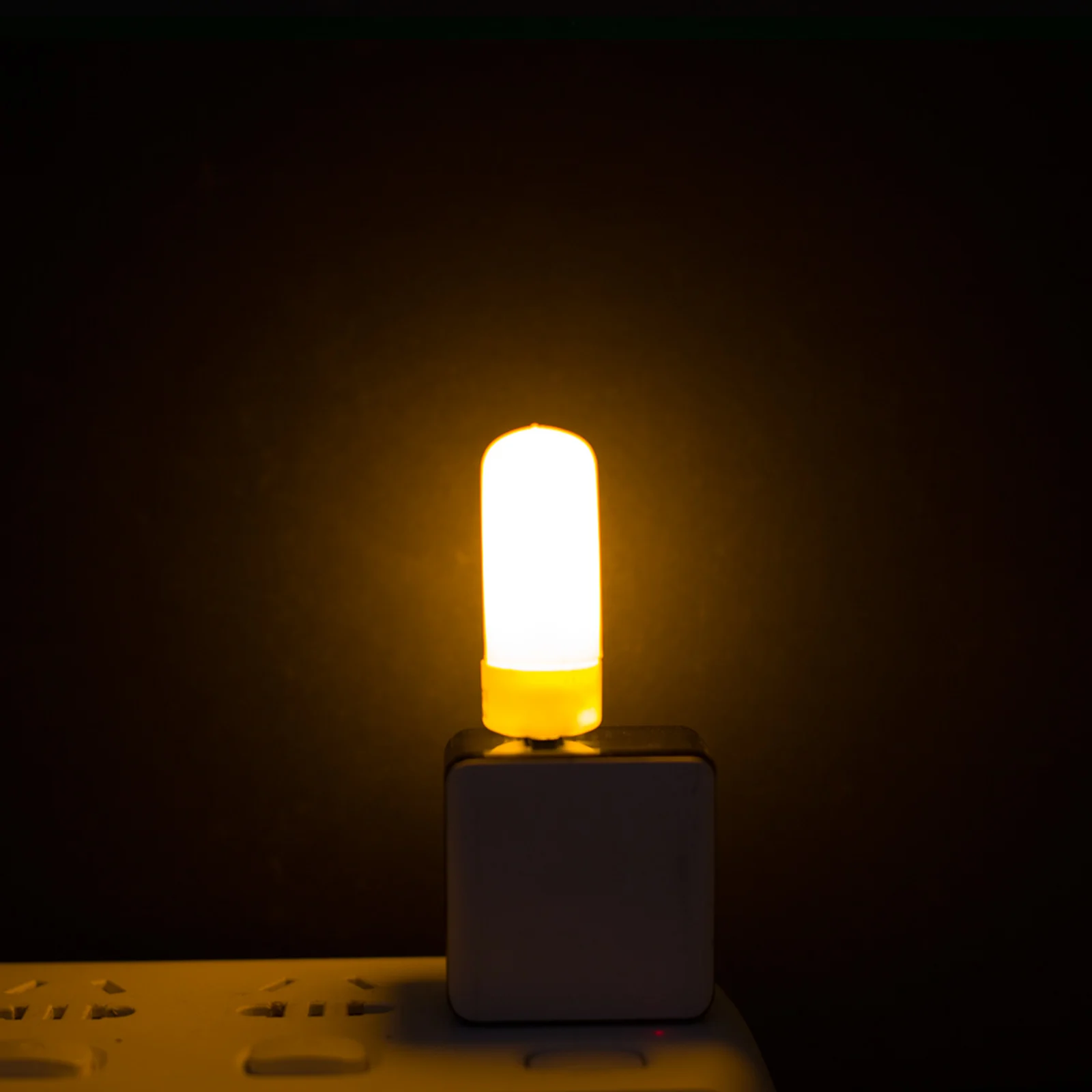 

Многоцветная USB LED лампа aoyuansea