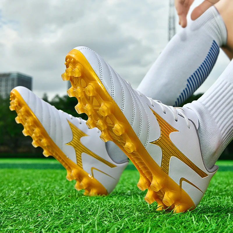 New Gold Men Indoor Soccer Shoes Society Professional Field Cleats Mens Football Boots TF/FG Football Sneakers Men Futsal Shoes