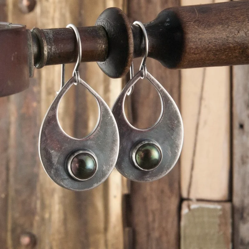Vintage Drop Metal Craftsman Inlaid Faux Black Pearl Women's Hook Drop Earrings