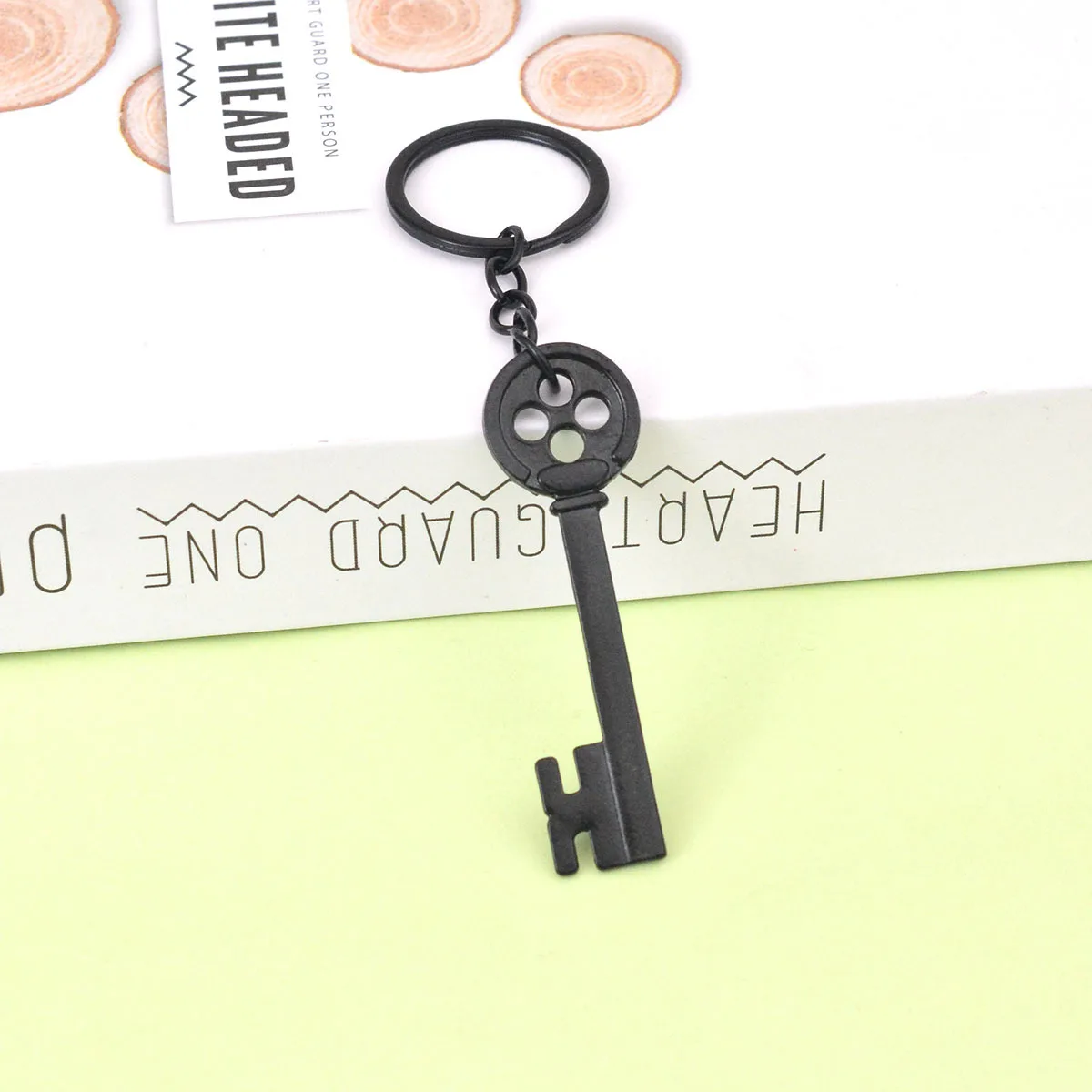 Ювелирные изделия из фильма Коралина черная кнопка ключ секретной двери кулон