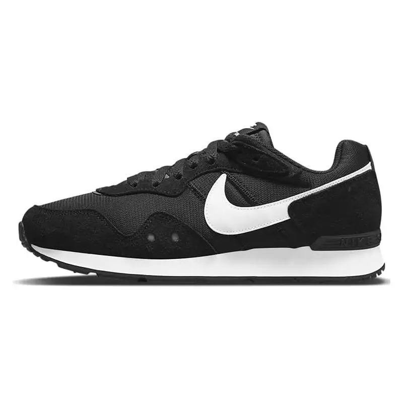 Женские кроссовки Nike Venture Runner Wide Black White DM8454-001