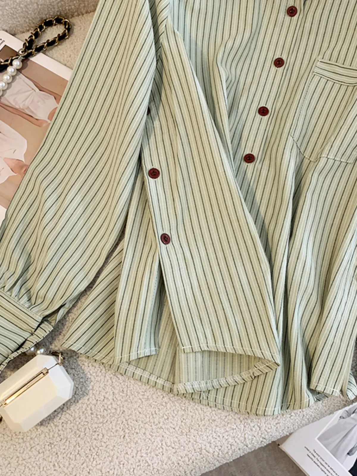 French sle Retro Green Stripe Shirts Women Spring and Autumn Side Button Design Sense Top Loose Casual Long sleeve Shirt