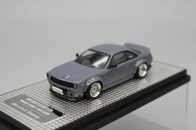 Модель спортивного автомобиля Inno 1:64 Saloon S14, Модифицированная Pandem для Nissan