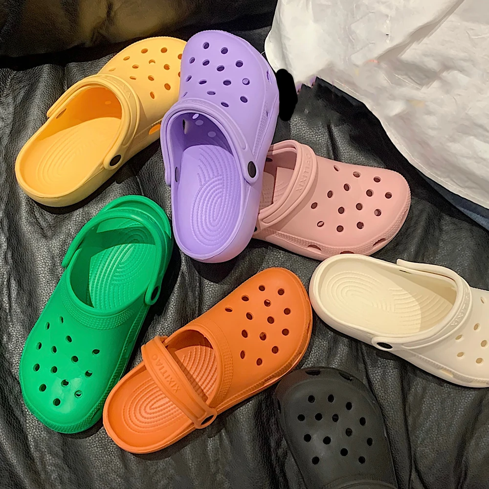 Summer Women Slippers Hole Shoes Simple Solid Color Soft EVA Clogs Casual Beach Slides Men Flip-Flops Flat Non-slip Nurse Sandal