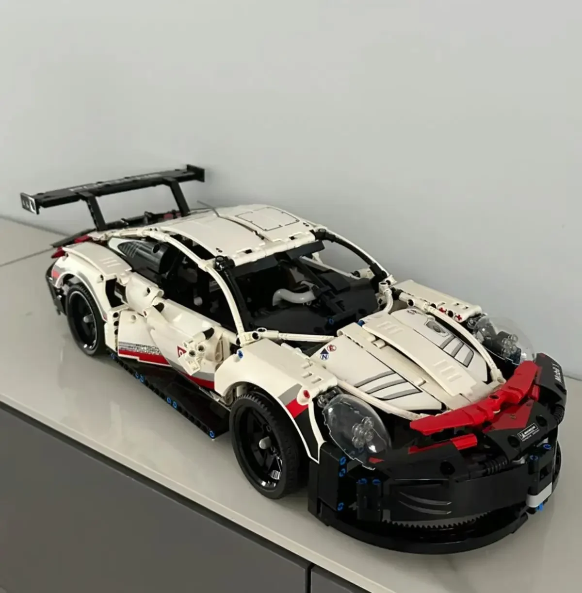 Фото Украшение дома 911 RSR Автомобиль Совместимость 42096 Кирпичи 1630 шт. DIY Игрушки Рождественский подарок Подарок на день рождения Домино Блоки Игрушки Подарки №2