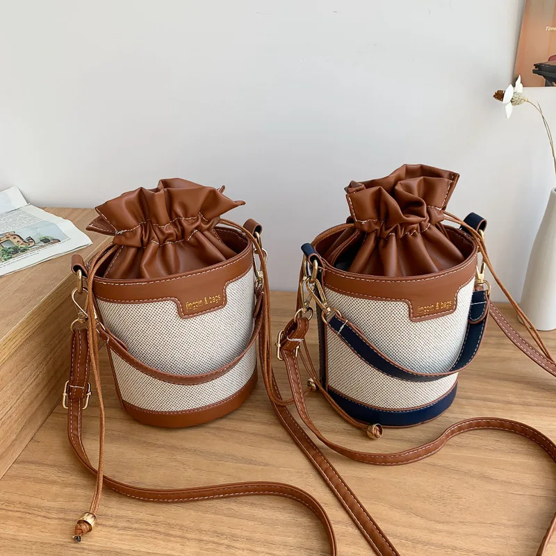 

Повседневные женские сумки на плечо, цилиндрическая сумочка из искусственной кожи на шнурке через плечо, повседневные дорожные сумки для п...