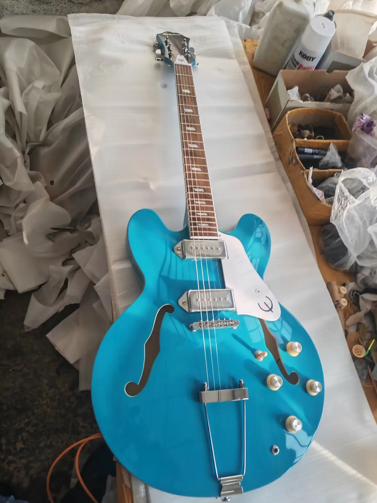

Classic Casino Semi Hollow Body Metallic blue Electric Guitar P90 Pickups Chrome Hardware