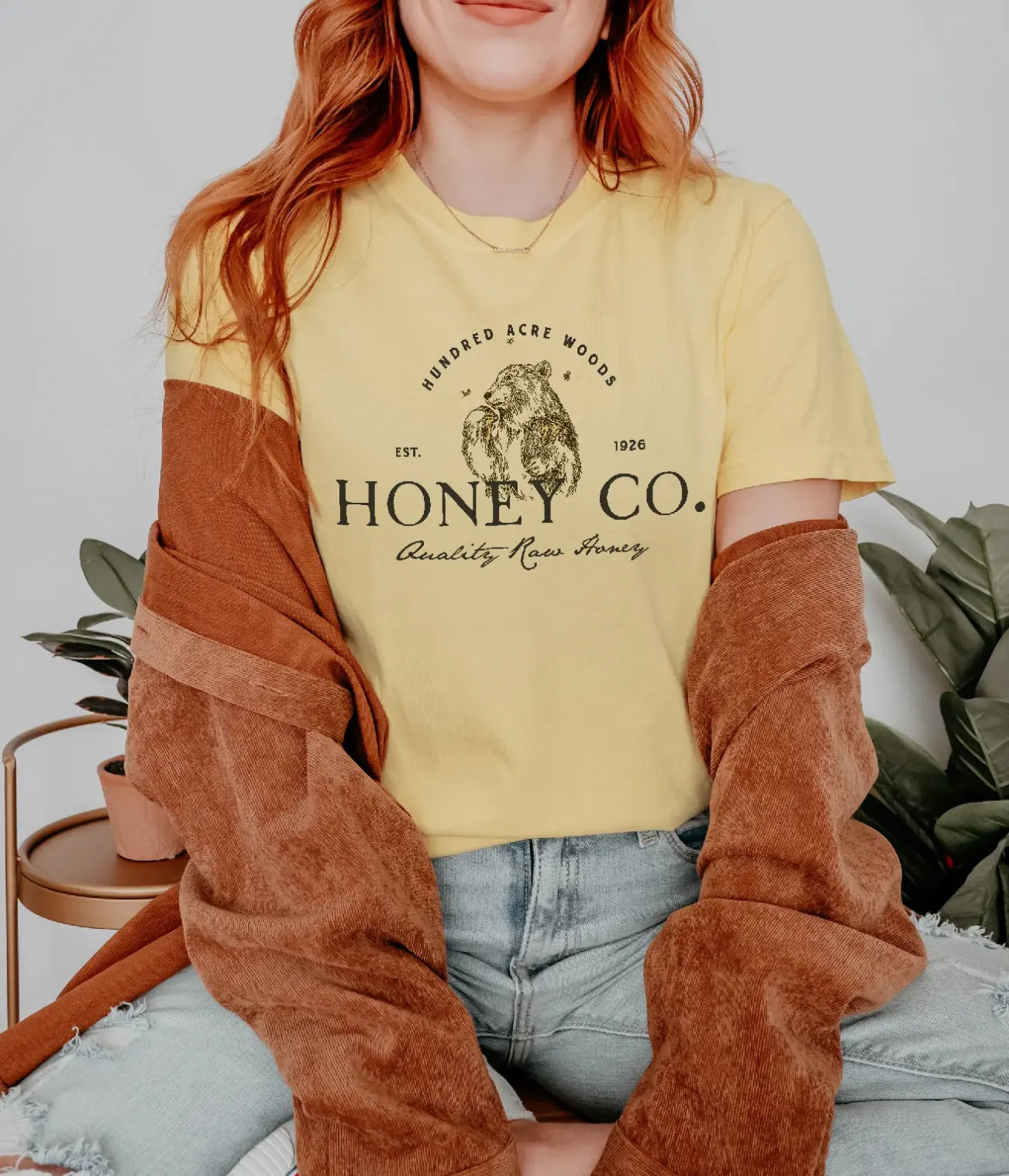 Футболка Hundred Acre Woods Honey Co Comfort Colors окрашенная в одежду