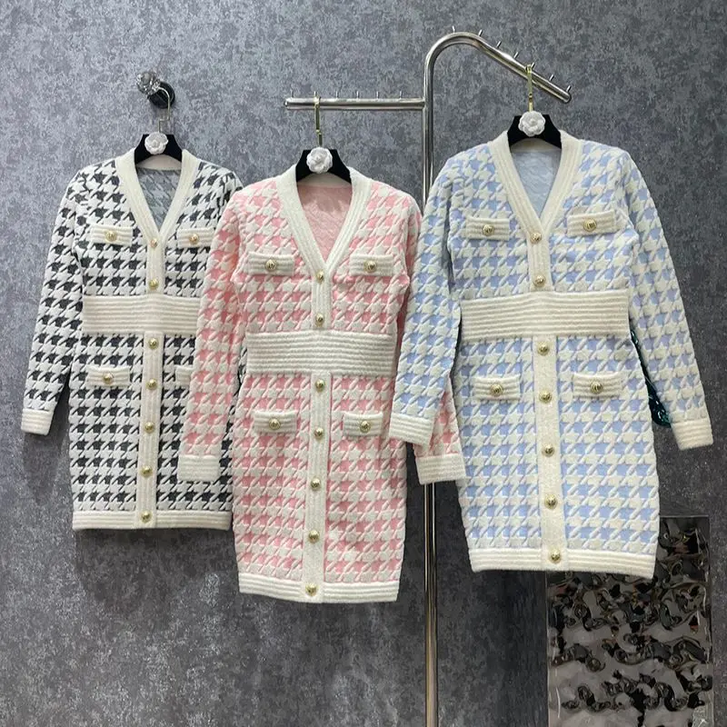 

Высококачественное женское модное зимнее Новое милое элегантное приталенное вязаное платье-свитер в клетку с металлическими пуговицами