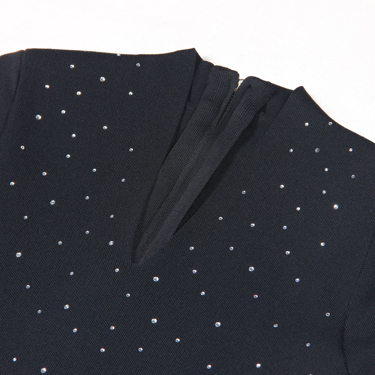 Женское трикотажное платье с V-образным вырезом и коротким рукавом