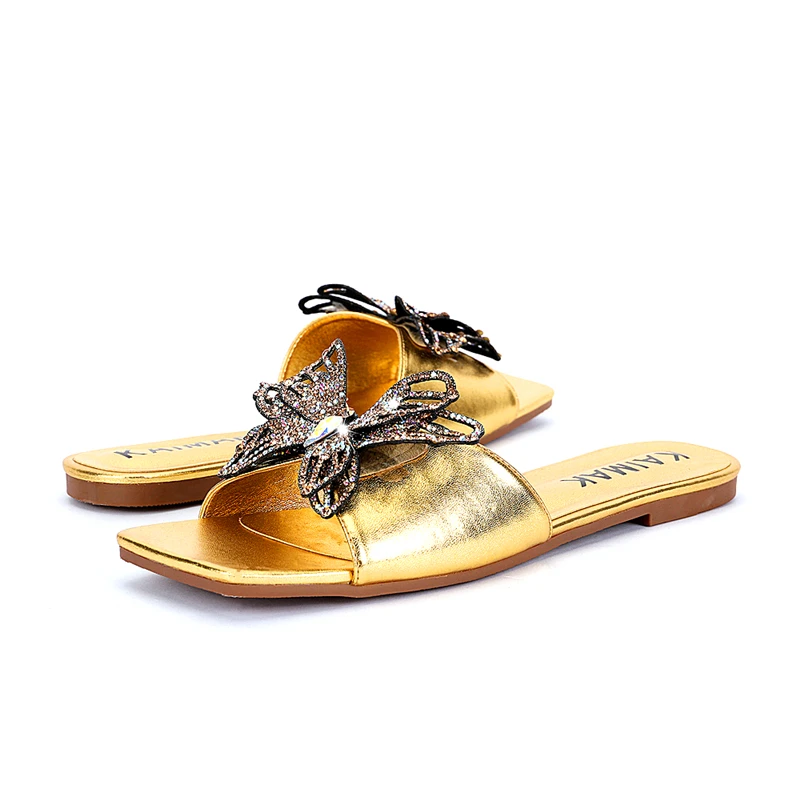 Рисунок 5 - Комплект обуви и сумок