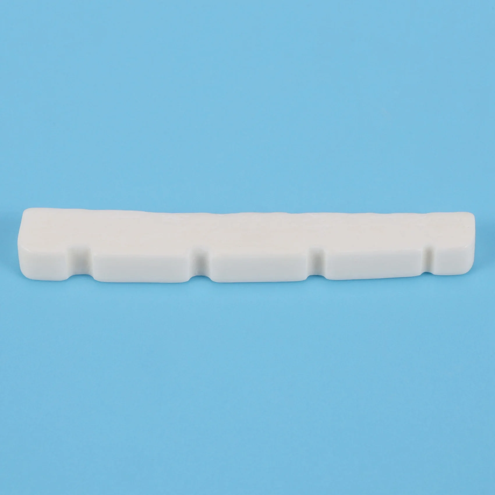 Прорезанная изогнутая костяная басовая гайка для 4-струнных струн PB Precision 4 2x3 2x4 6/4