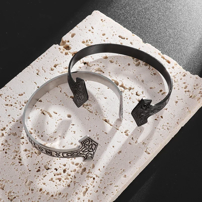 Скандинавская мифология кельтский троический узел Руна Молот Тора Открытый