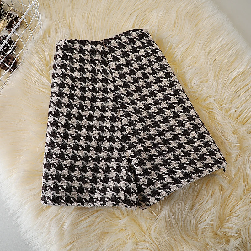 Thick Autumn Winter Houndstooth Woolen Wide Leg Shorts Women Retro High Waist Small Fragrance Double Breasted