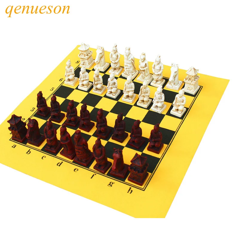 

Antique Chess Set Leather Chessboard Exquisite Resin Simulation Chess Pieces Character Modeling Table Board Games Chess Qenueson