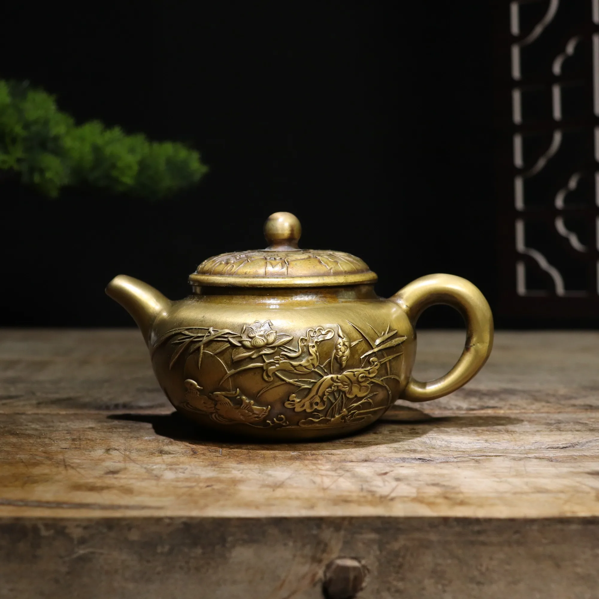 

LAOJUNLU Pure Copper Lotus Wine Jug Antique Collection Bogu Shelf Ornaments Classical And Atmospheric Shape, Exquisite