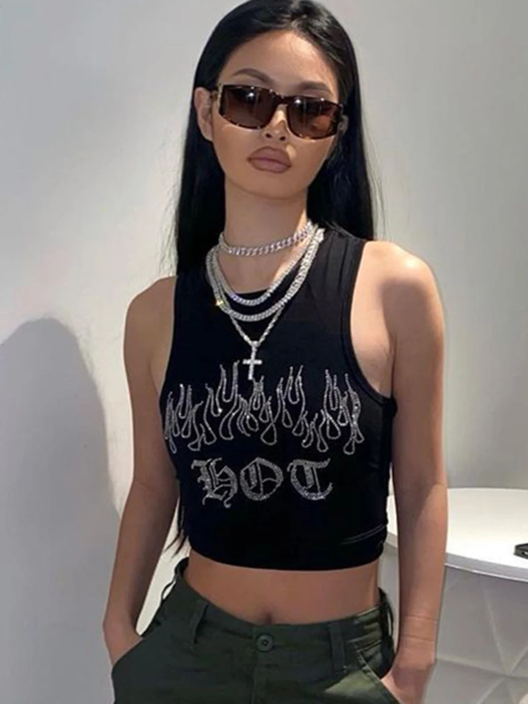 

2022 Summer Women's Crop Top Round Neck Sleeveless Black Harajuku Party Club Vests Sexy Diamond Gothic Vintage Tank Top Female