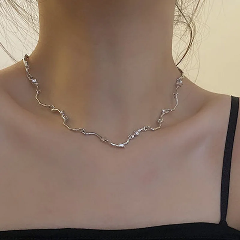 

Design Wave Pattern Necklace for Women Summer Simple Collarbone Chain 2022 New Collar Necklaces