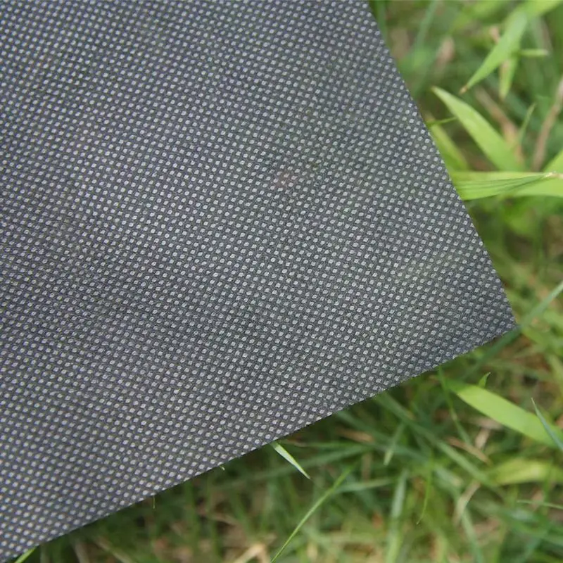 Черная нетканая ткань против травы сельскохозяйственный сад разлагаемая для