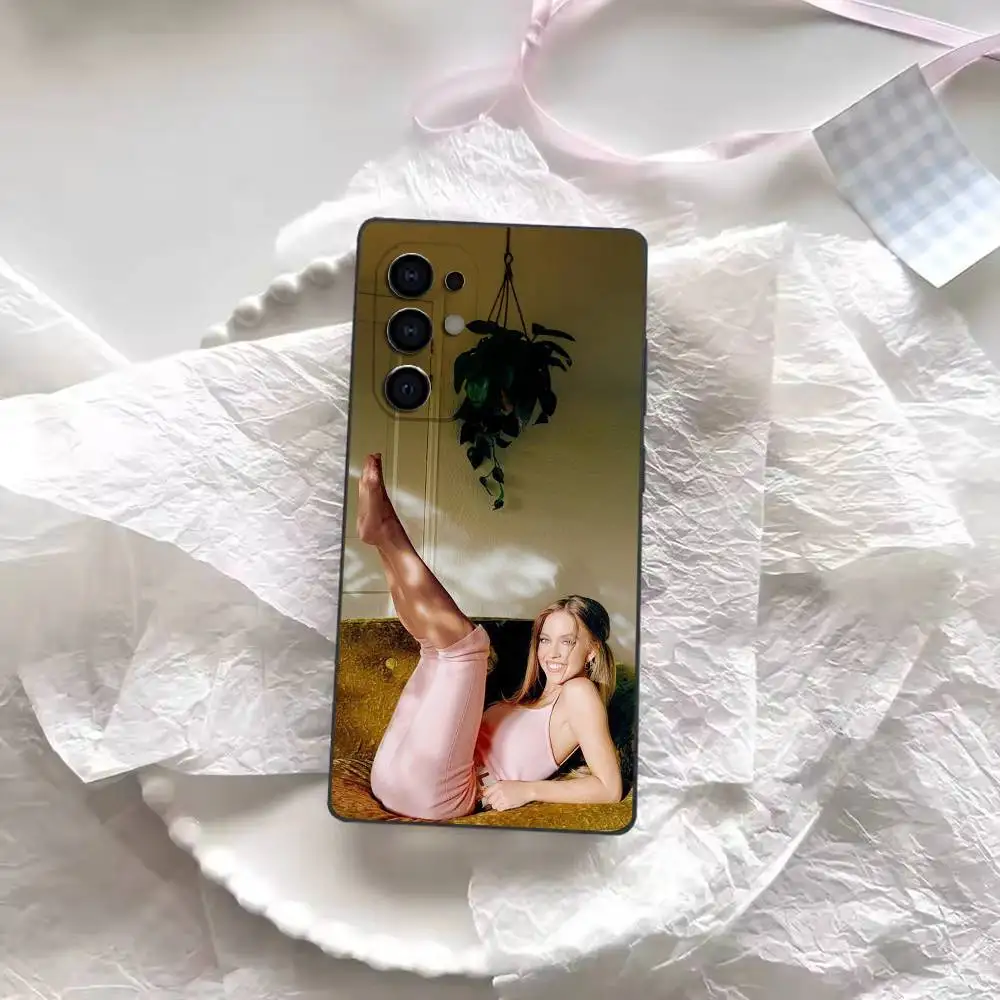 Мягкий черный чехол для телефона Sweetie SYD S-Sydney для Samsung S26,25,24,21,22,21,20,10,9,8,7,6Ultra,Plus,Fe, Lite (art.: 3920db034d22c) - 3920db034d22c