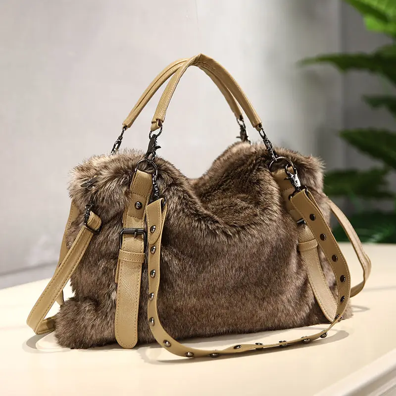 

2023 Autumn Winter New Luxury Faux Fur Totes Bag Trendy Rivet Moto Biker Shoulder Bag Plush Designer Brand Purses and Handbags