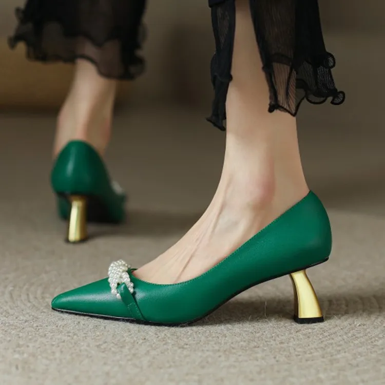 

2022New Fashion Women Shallow Pumps Pearl Bead Decors Pointed Toe Green Leather High Heels 6cm Lady Party Chaussure Femmes